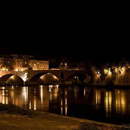 Holiday Home In Trastevere โรม ภายนอก รูปภาพ