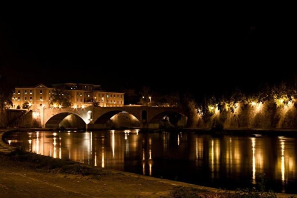 Holiday Home In Trastevere โรม ภายนอก รูปภาพ